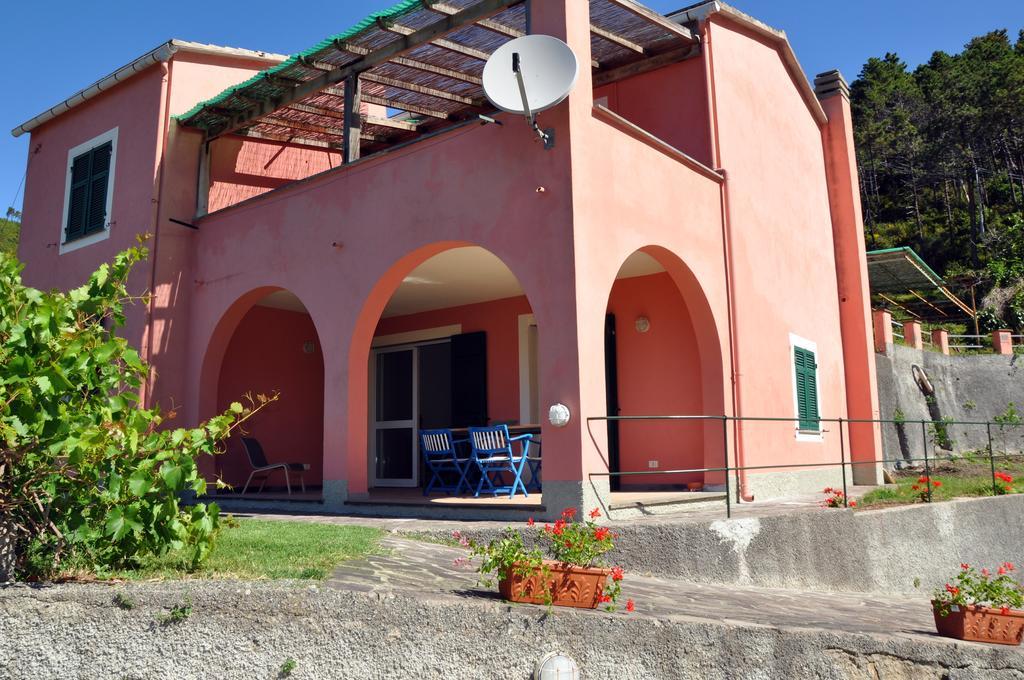 Rossola House Apartment Bonassola Room photo
